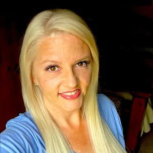 Meet your Posher, Valerie